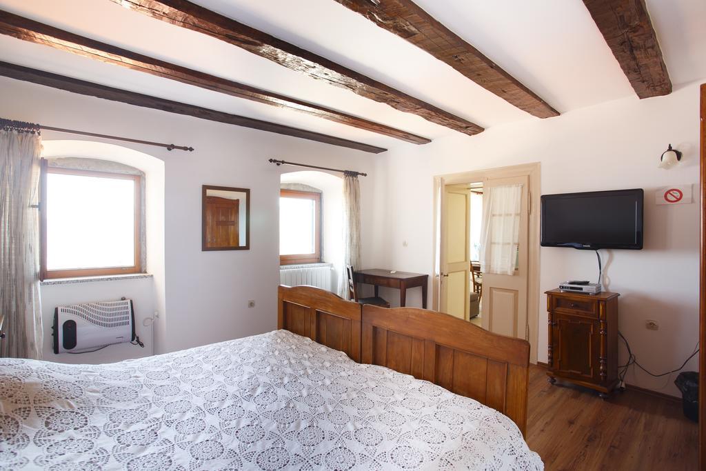 Apartments Villa Kastav In Old Town Center With Sea View And Parking Habitación foto