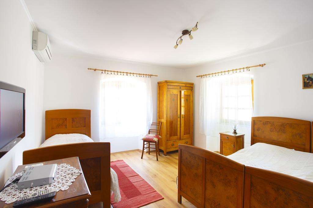 Apartments Villa Kastav In Old Town Center With Sea View And Parking Habitación foto