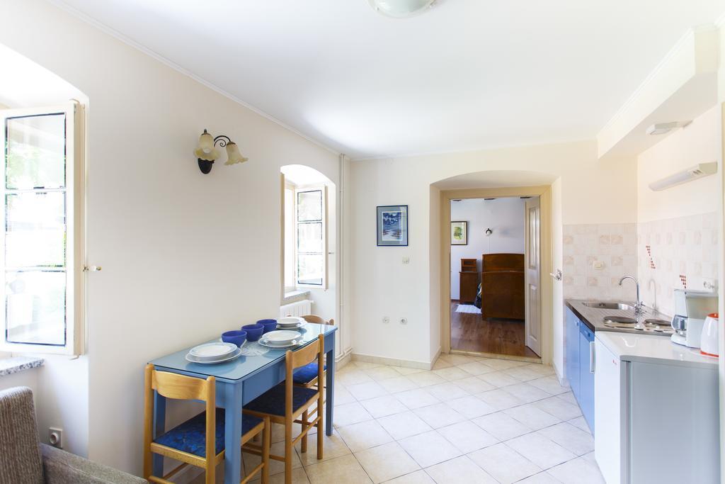 Apartments Villa Kastav In Old Town Center With Sea View And Parking Habitación foto