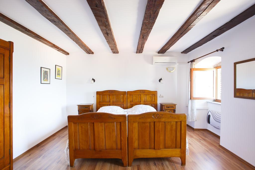 Apartments Villa Kastav In Old Town Center With Sea View And Parking Habitación foto