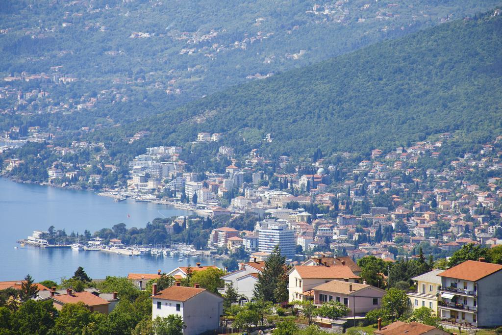 Apartments Villa Kastav In Old Town Center With Sea View And Parking Habitación foto