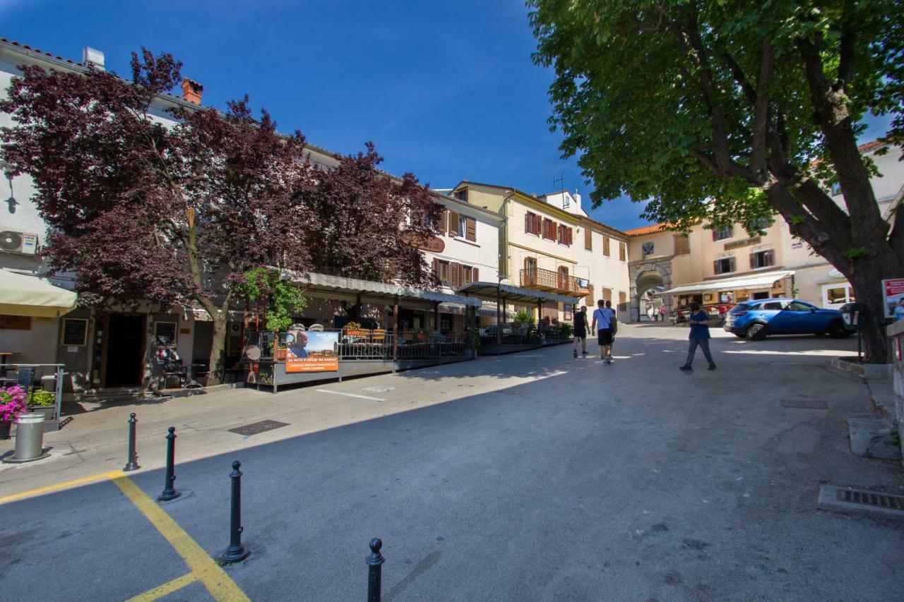 Apartments Villa Kastav In Old Town Center With Sea View And Parking Exterior foto