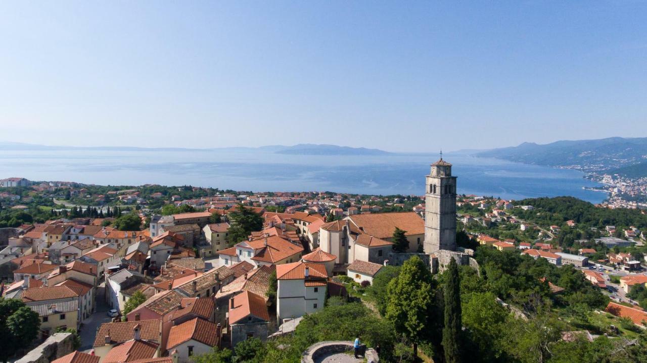 Apartments Villa Kastav In Old Town Center With Sea View And Parking Exterior foto